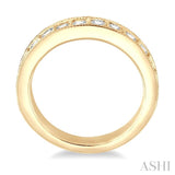 3/4 Ctw Round Cut Diamond Wedding Band in 14K Yellow Gold