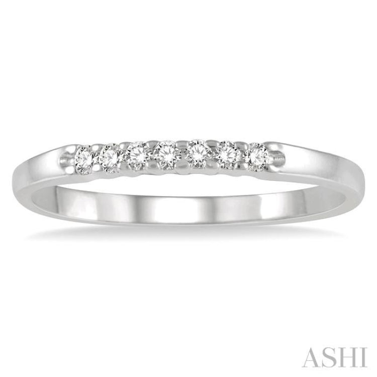 1/10 Ctw 7 Stone Round Cut Diamond Wedding Band in 14K White Gold
