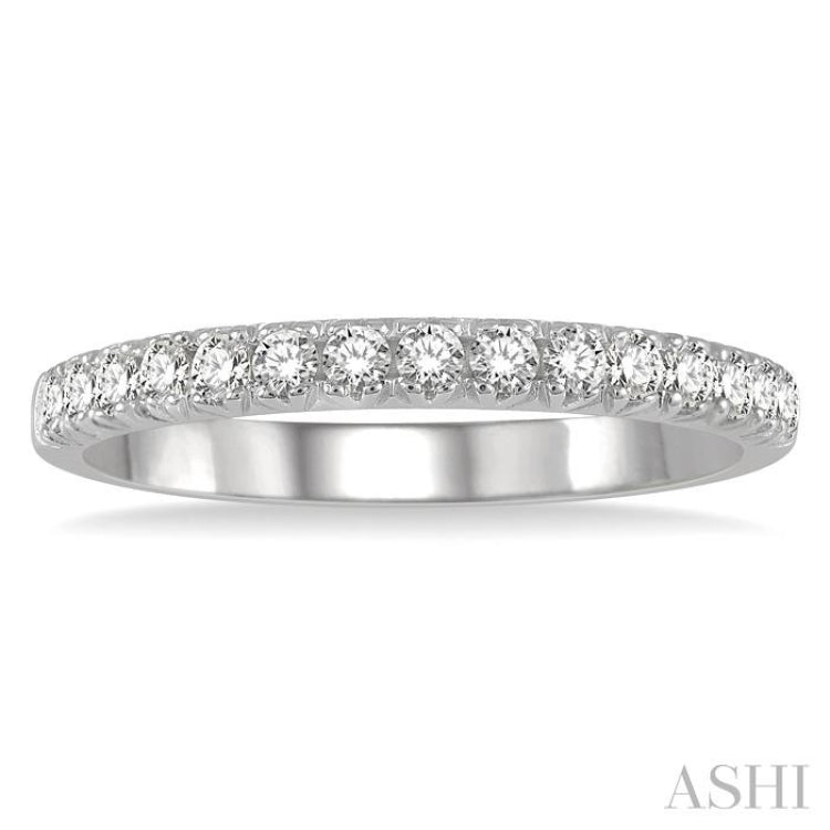 1/3 Ctw 15Stones Round Cut Diamond Wedding Band in 14K White Gold