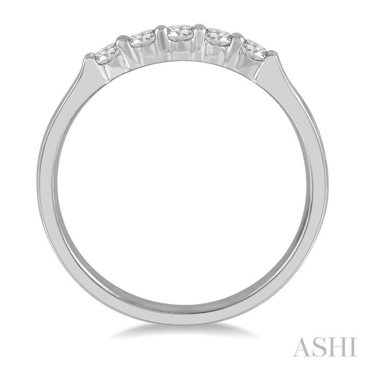 1/4 Ctw 5 Stone Round Cut Diamond Wedding Band in 14K White Gold