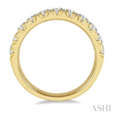 1 Ctw 11 Stone Round Cut Diamond Wedding Band in 14K Yellow Gold