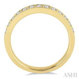 1/2 Ctw Round Cut Diamond Wedding Band in 14K Yellow Gold