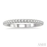 1/4 Ctw Round Cut Diamond Wedding Band in 14K White Gold