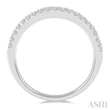 1/4 Ctw Round Cut Diamond Wedding Band in 14K White Gold