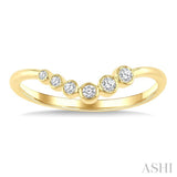 1/10 Ctw Graduated Wave Round Cut Diamond Fashion Ring in 10K Yellow Gold