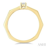 1/5 Ctw Hexagon Shank Oval Cut Diamond Fashion Ring in 14K Yellow Gold