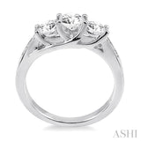 1.00 ctw Diamond Engagement Ring with 3/8 ct Round Cut Center Stone in 14K White Gold