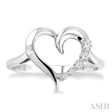 1/50 Ctw Round Cut Diamond Heart Shape Diamond Journey Ring in Sterling Silver