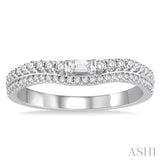 1/3 ctw Step Shank Baguette Center Round Cut Diamond Wedding Band in 14K White Gold