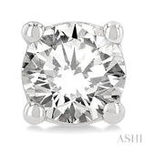 3/4 Ctw Round Cut Diamond Stud Earrings in 14K White Gold